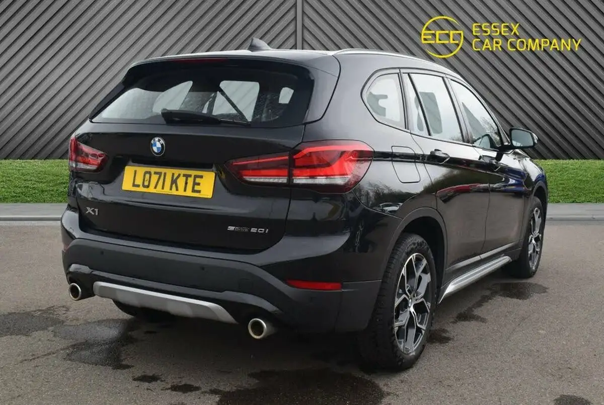 2021-bmw-x1-20-xdrive20i-xline-big-7