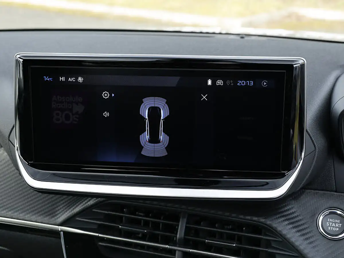 2025-peugeot-208-12-puretech-allure-big-9