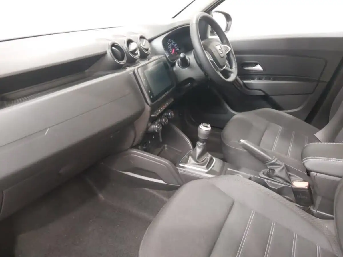 2022-dacia-duster-10-tce-comfort-90hpeu6d-4x2-window-van-big-4
