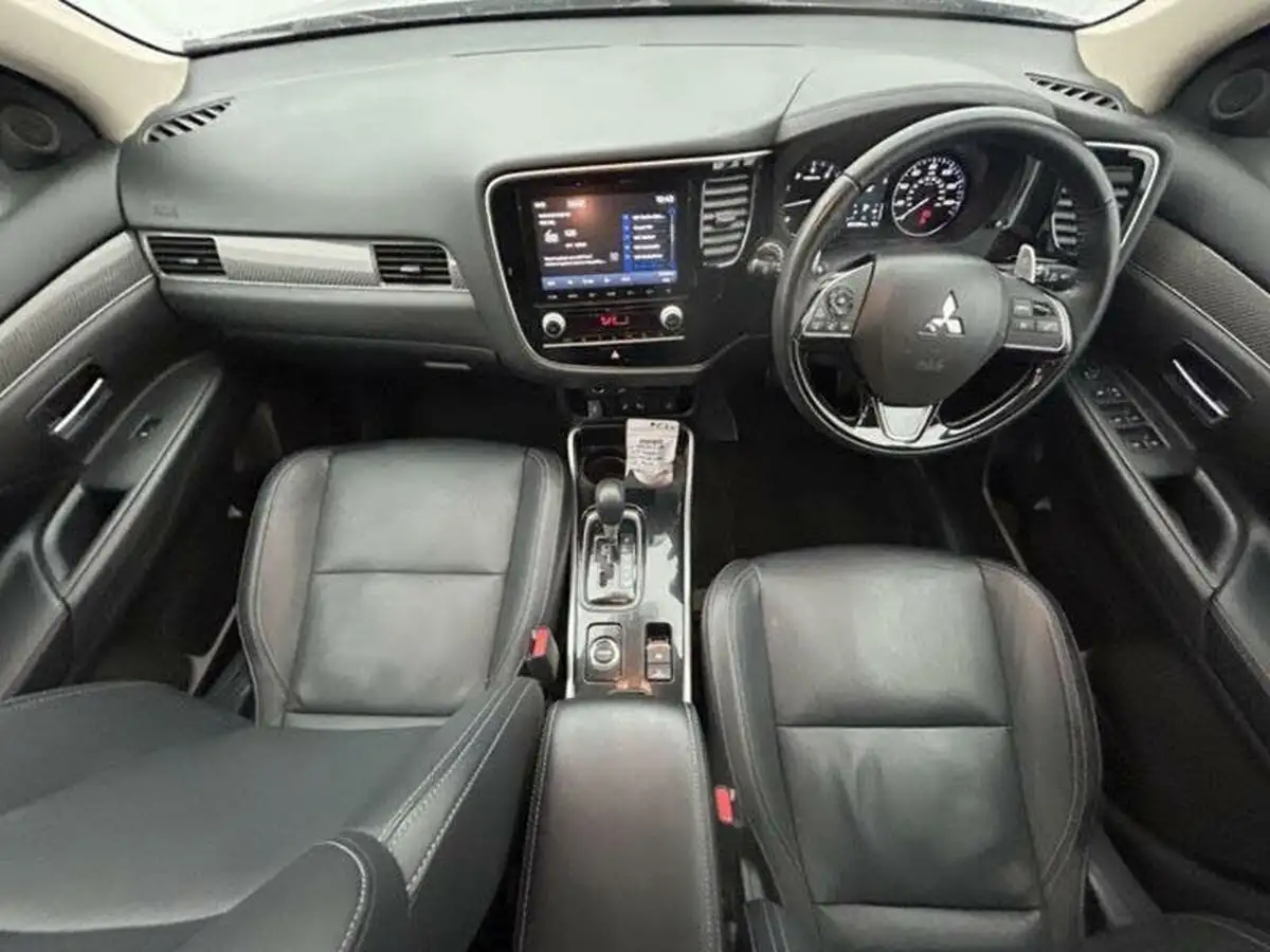 2020-mitsubishi-outlander-20-exceed-big-9