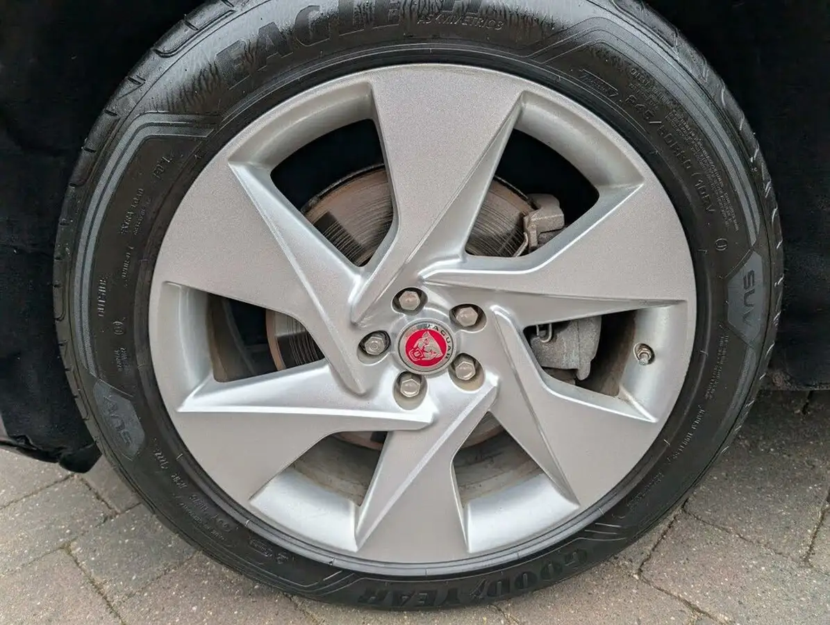 2019-jaguar-i-pace-ev400-se-big-61