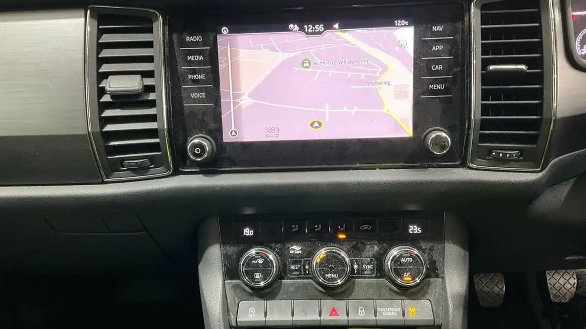 2021-skoda-kodiaq-15-tsi-se-5-big-8
