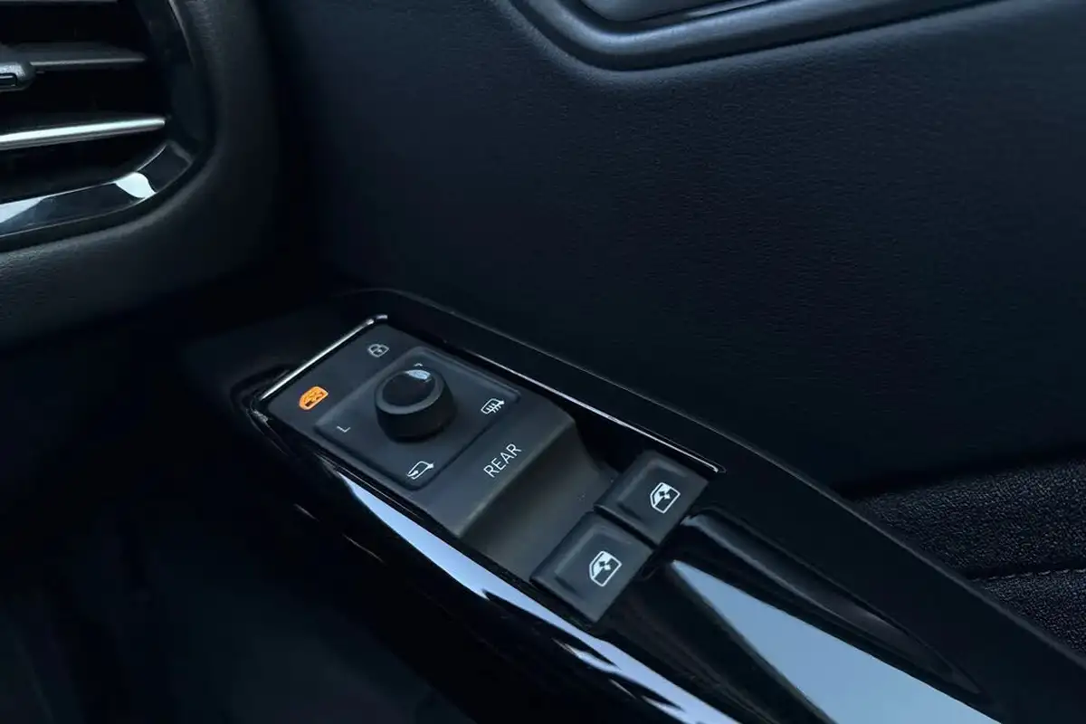 2024-volkswagen-id3-e-pro-match-59kwh-big-19