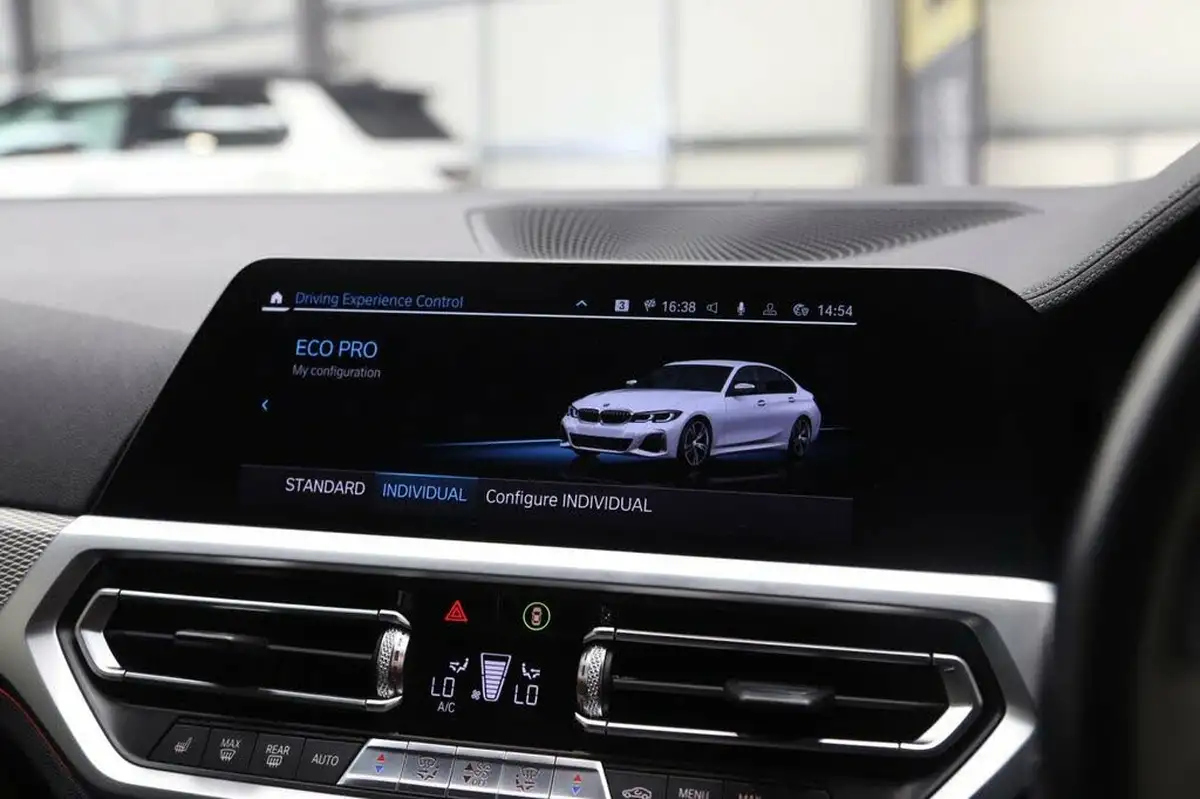 2019-bmw-3-series-30-m340i-xdrive-saloon-4d-big-32