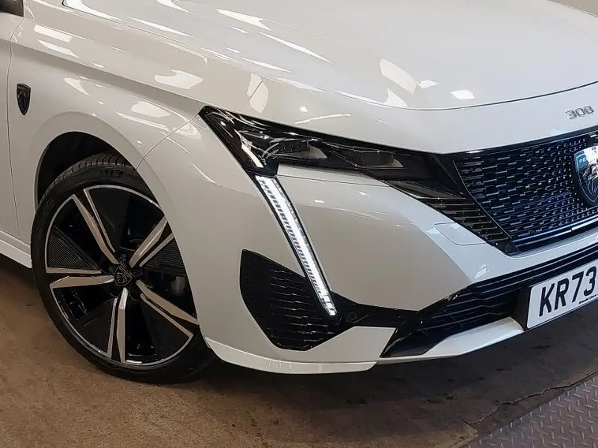 2023-peugeot-308-12-puretech-gt-130ps-ss-eat8-big-8