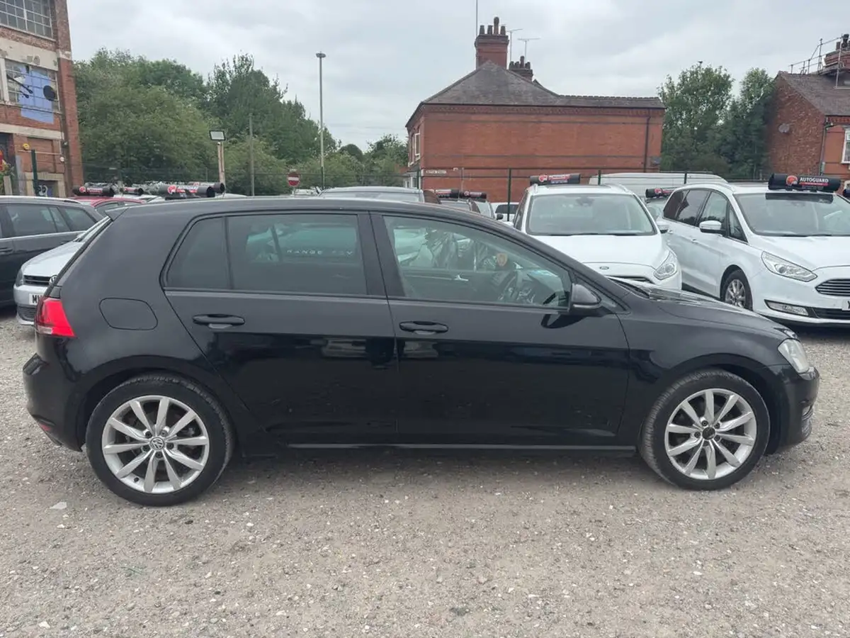 2013-volkswagen-golf-14-gt-tsi-140ps-act-hatchback-5d-1395cc-dsg-big-6