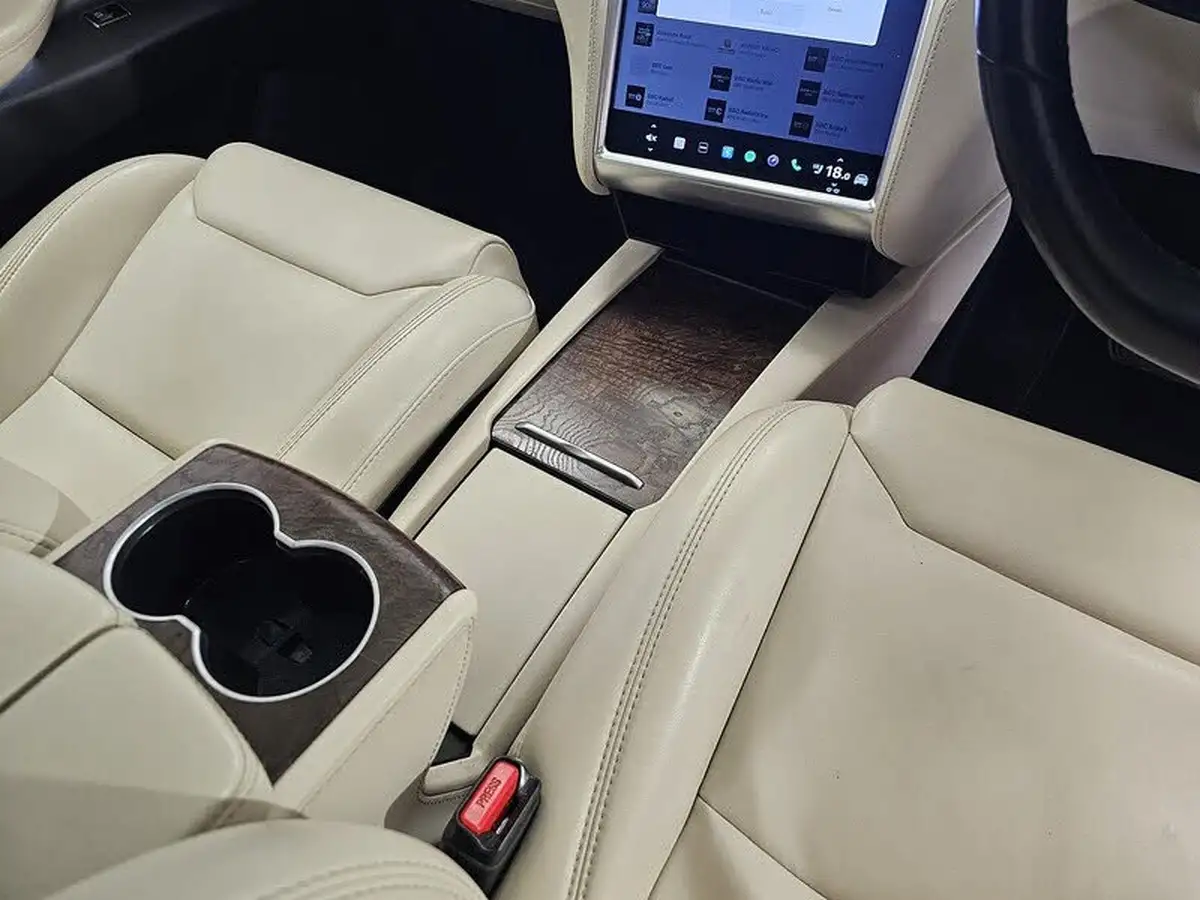 2018-tesla-model-x-e-100d-big-30