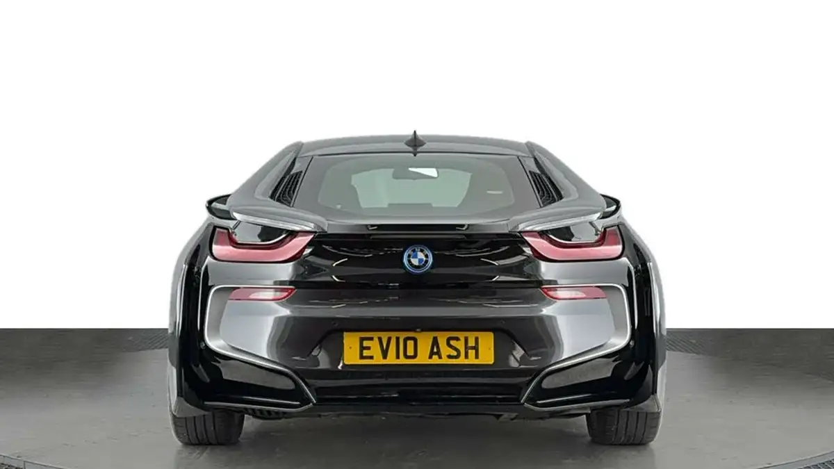 2017-bmw-i8-15-big-4