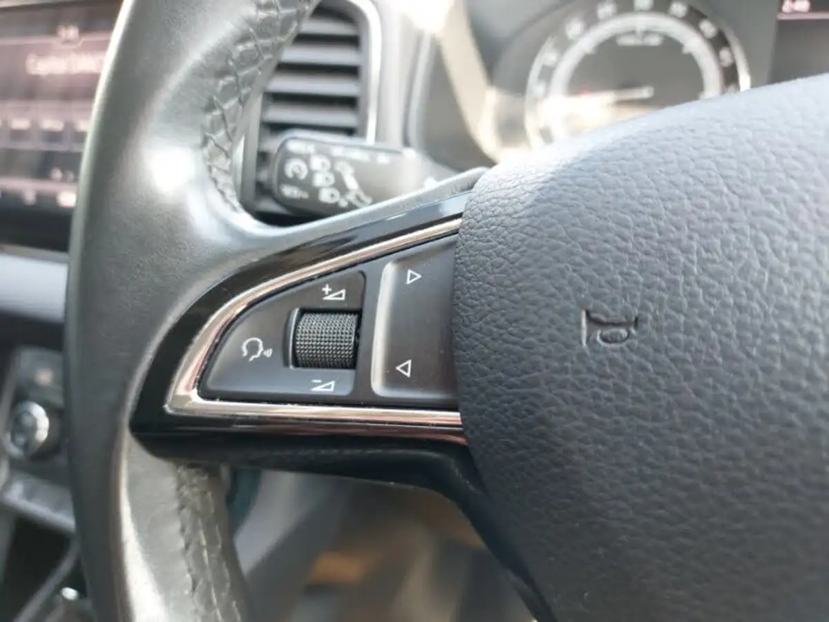 2019-skoda-karoq-20tdi-se-4x4-big-14