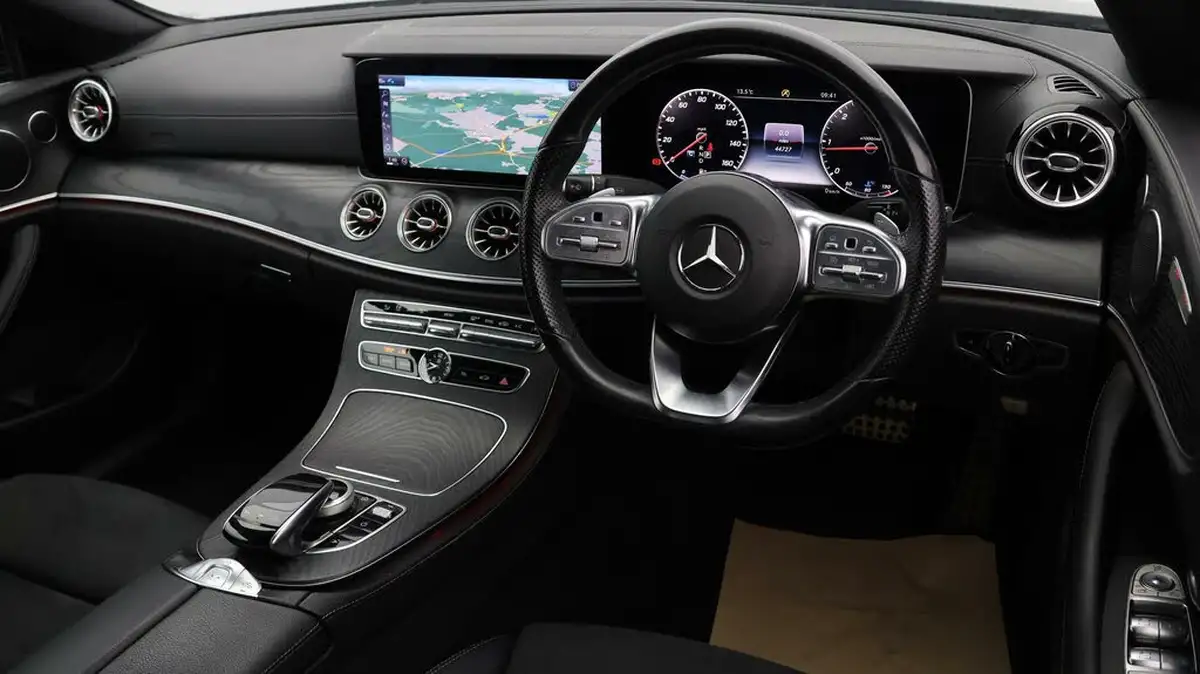 2019-mercedes-benz-e-class-20d-e220d-amg-line-cabriolet-2d-plus-big-8