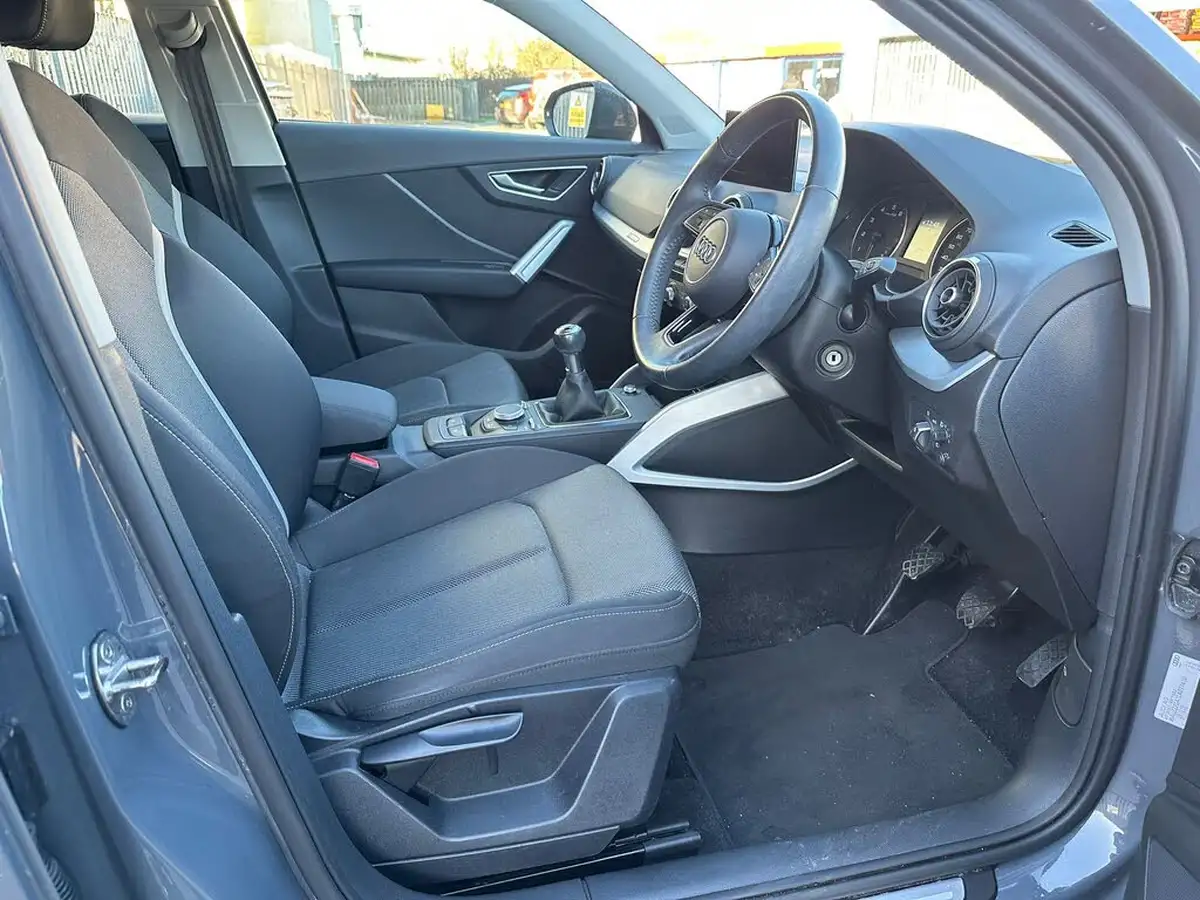 2020-audi-q2-10-30-tfsi-sport-116ps-big-20