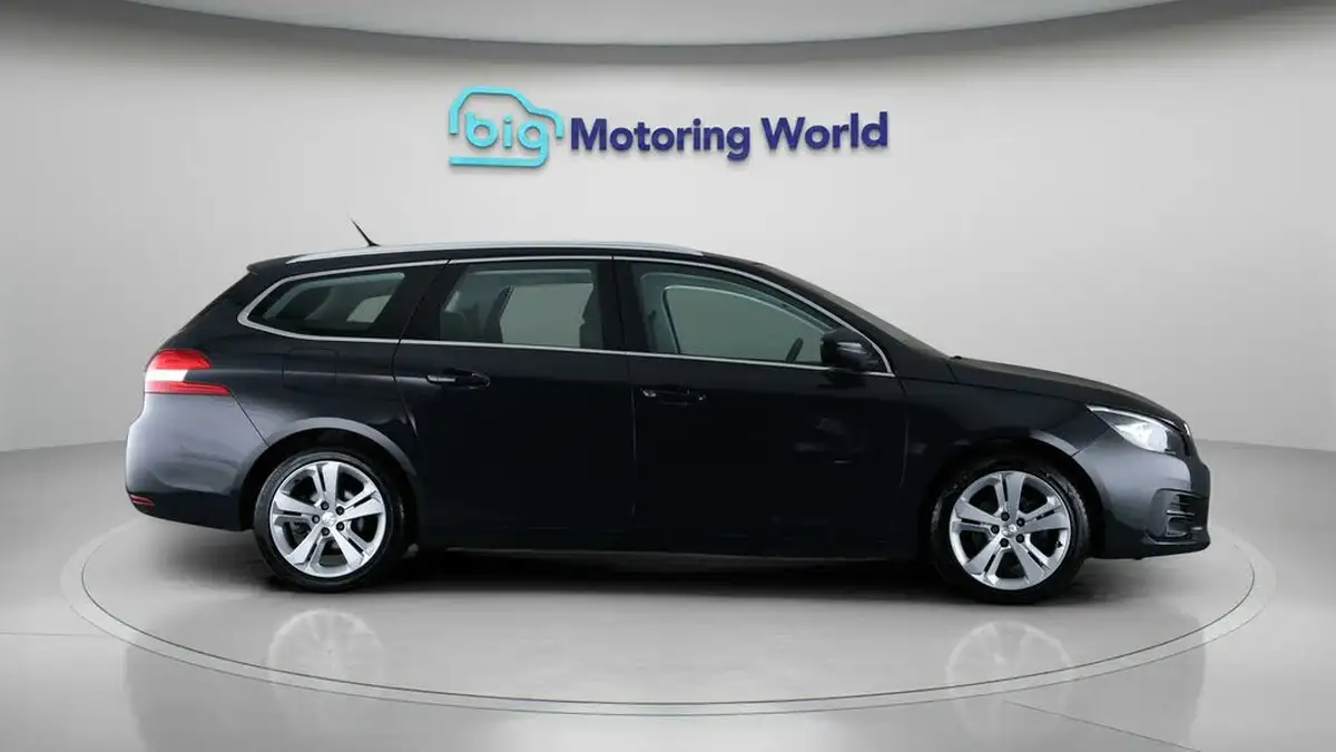 2020-peugeot-308-sw-12-puretech-allure-130bhp-big-7