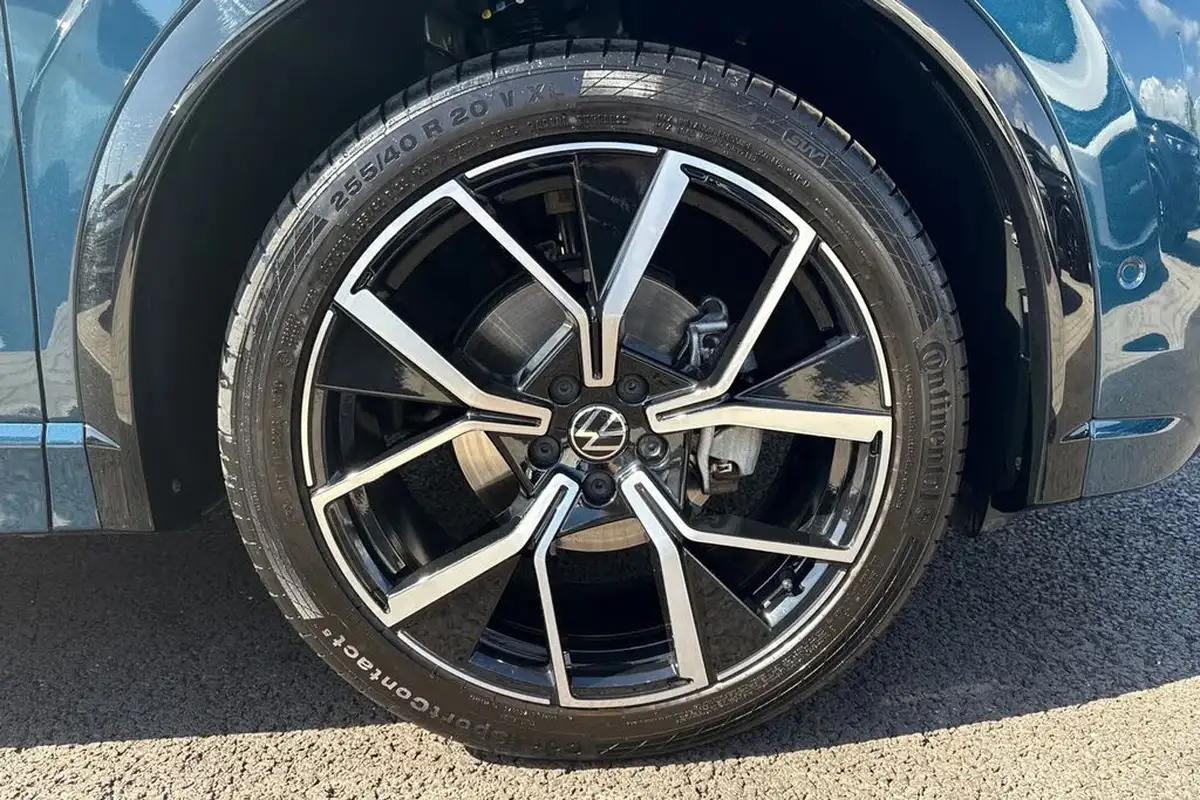 2024-volkswagen-tiguan-15-etsi-r-line-big-8