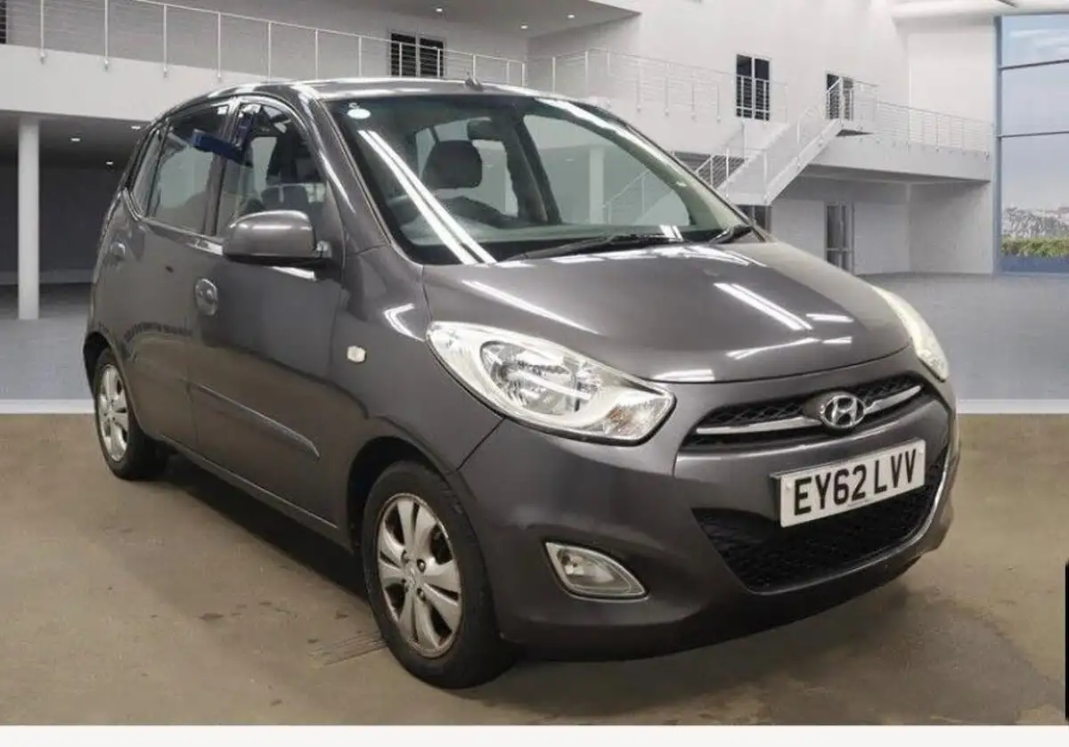 2012-hyundai-i10-12-active-big-0
