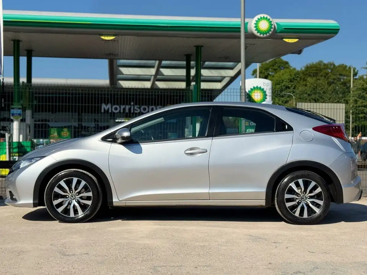 2014-honda-civic-16td-se-plus-hatchback-big-20