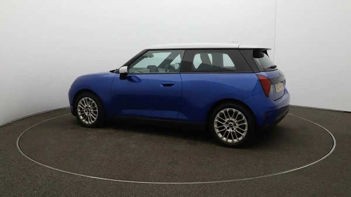 2024-mini-cooper-e-cooper-e-exclusive-big-45