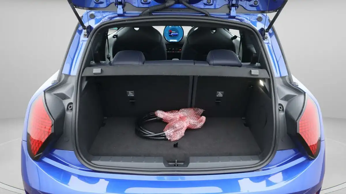 2024-mini-cooper-e-cooper-e-exclusive-big-17