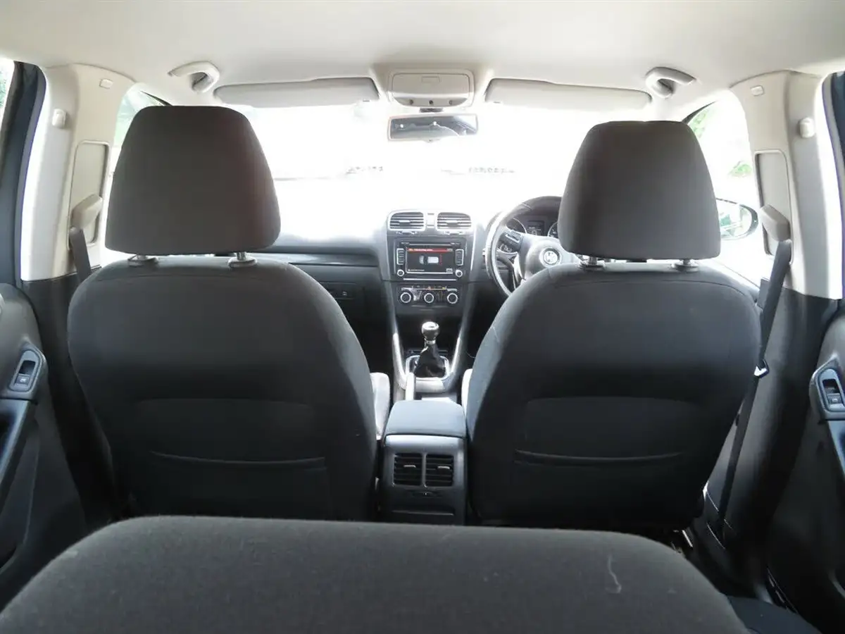 2012-volkswagen-golf-14-match-5d-big-16