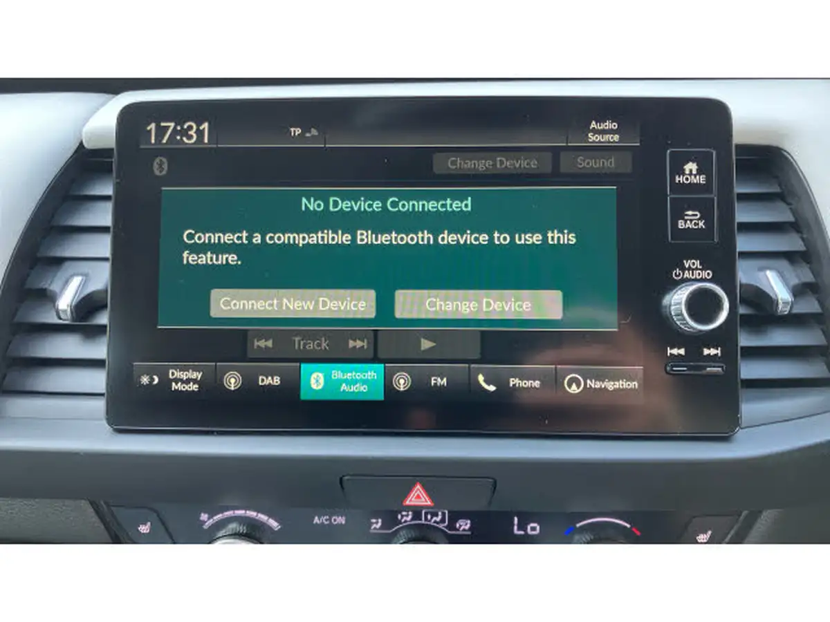 2020-honda-jazz-15-i-mmd-ex-big-20