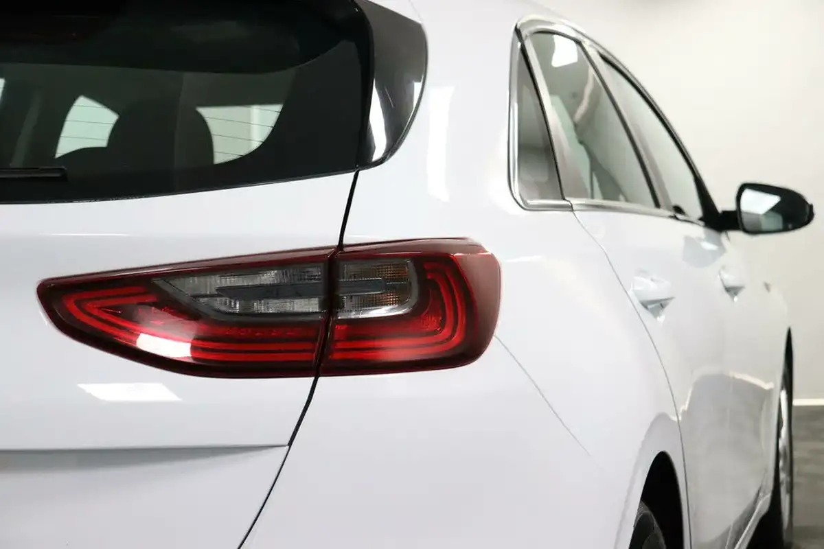 2019-kia-ceed-16crdi-2-eco-hatchback-big-22