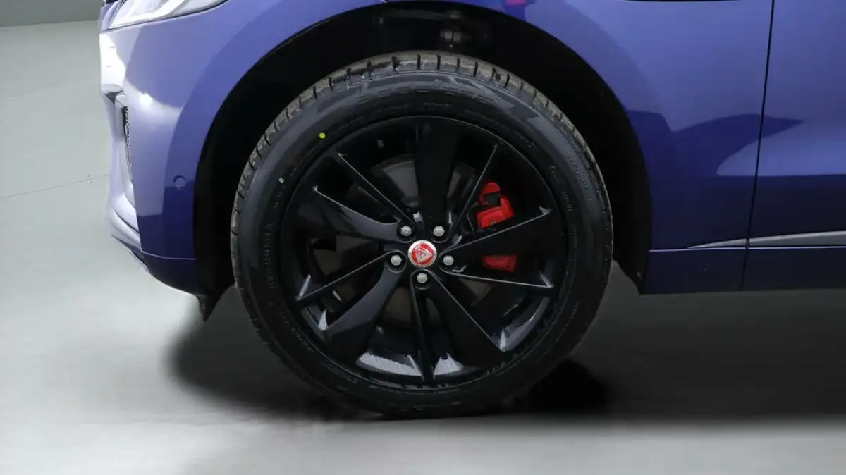 2021-jaguar-f-pace-20-d200-r-dynamic-se-mhev-big-17