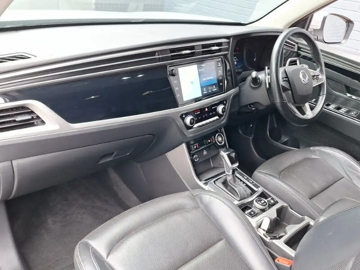2019-kgm-ssangyong-korando-16td-ultimate-big-4