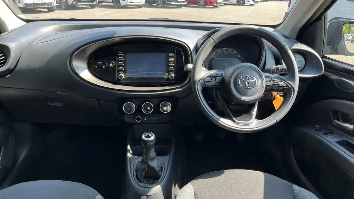 2023-toyota-aygo-x-10-vvt-i-pure-big-4