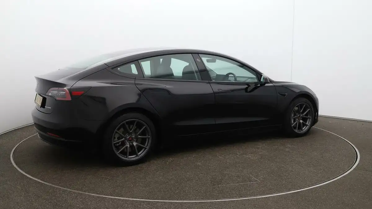 2021-tesla-model-3-e-long-range-4x4-big-50
