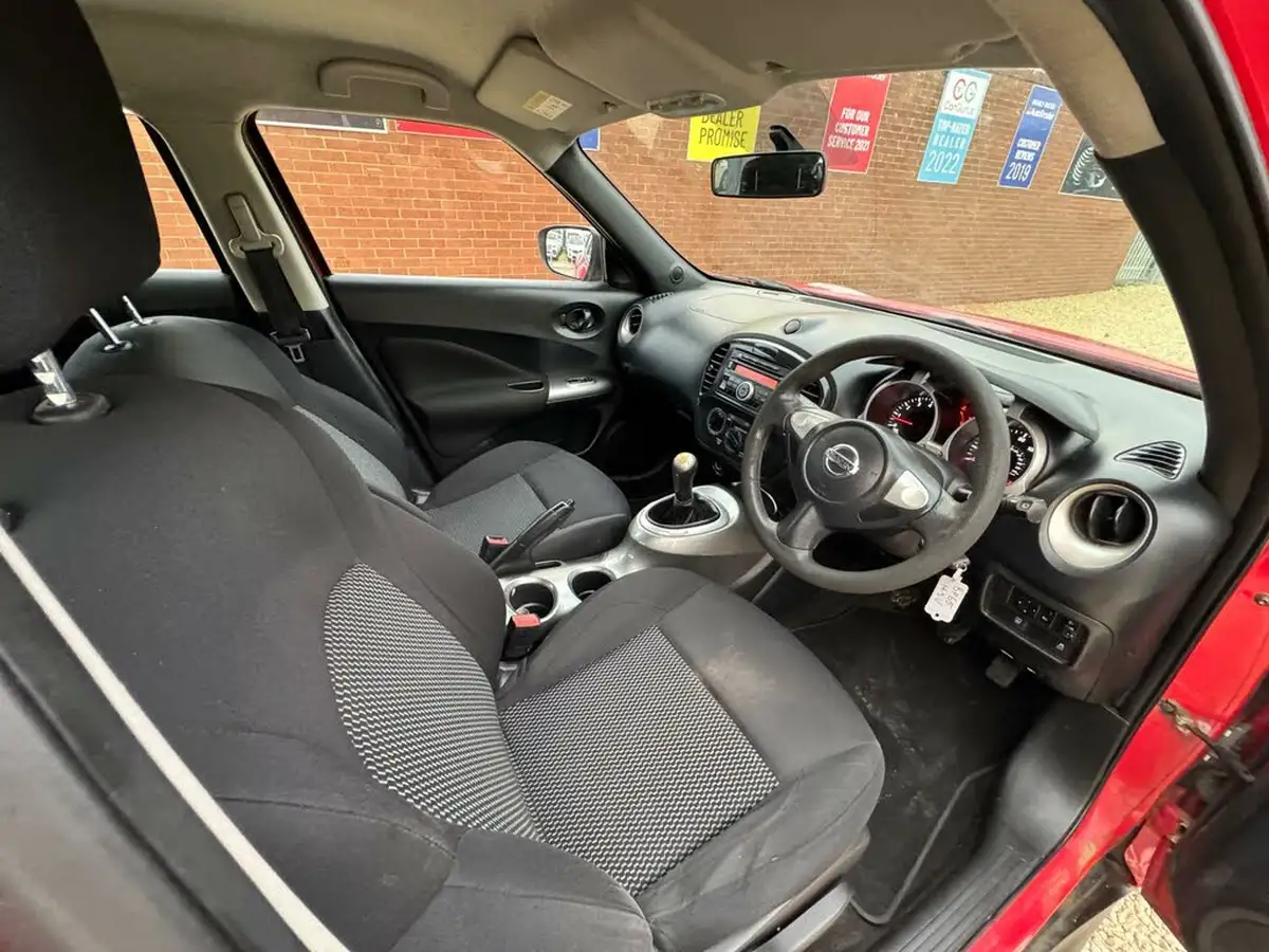 2015-nissan-juke-16-visia-big-6