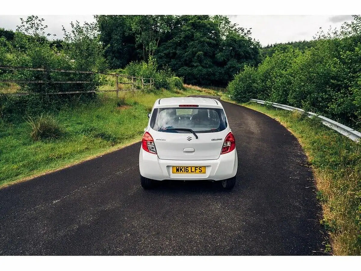 2016-suzuki-celerio-10-sz3-dualjet-big-45