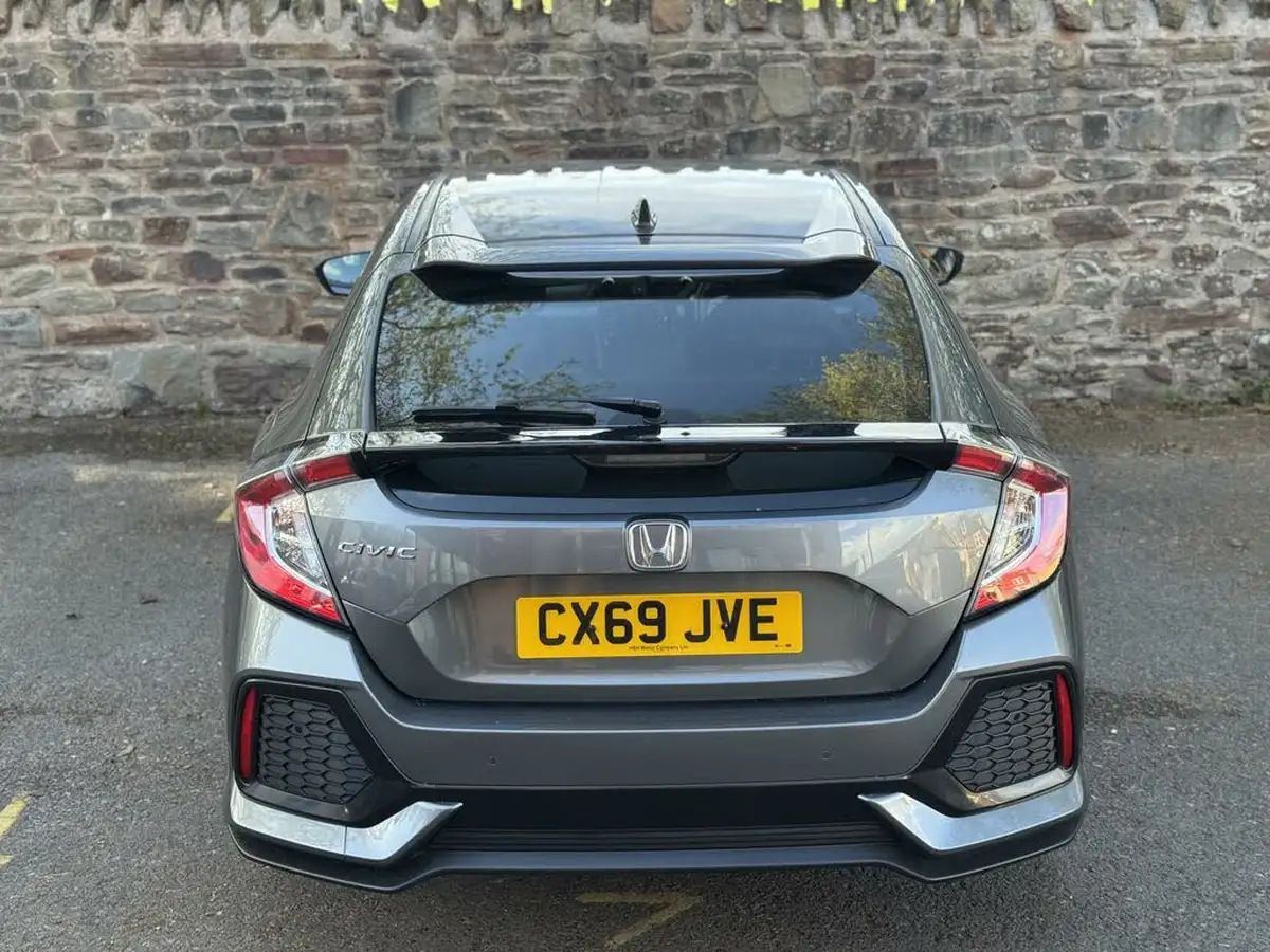 2019-honda-civic-10-vtec-turbo-se-hatchback-5d-big-18