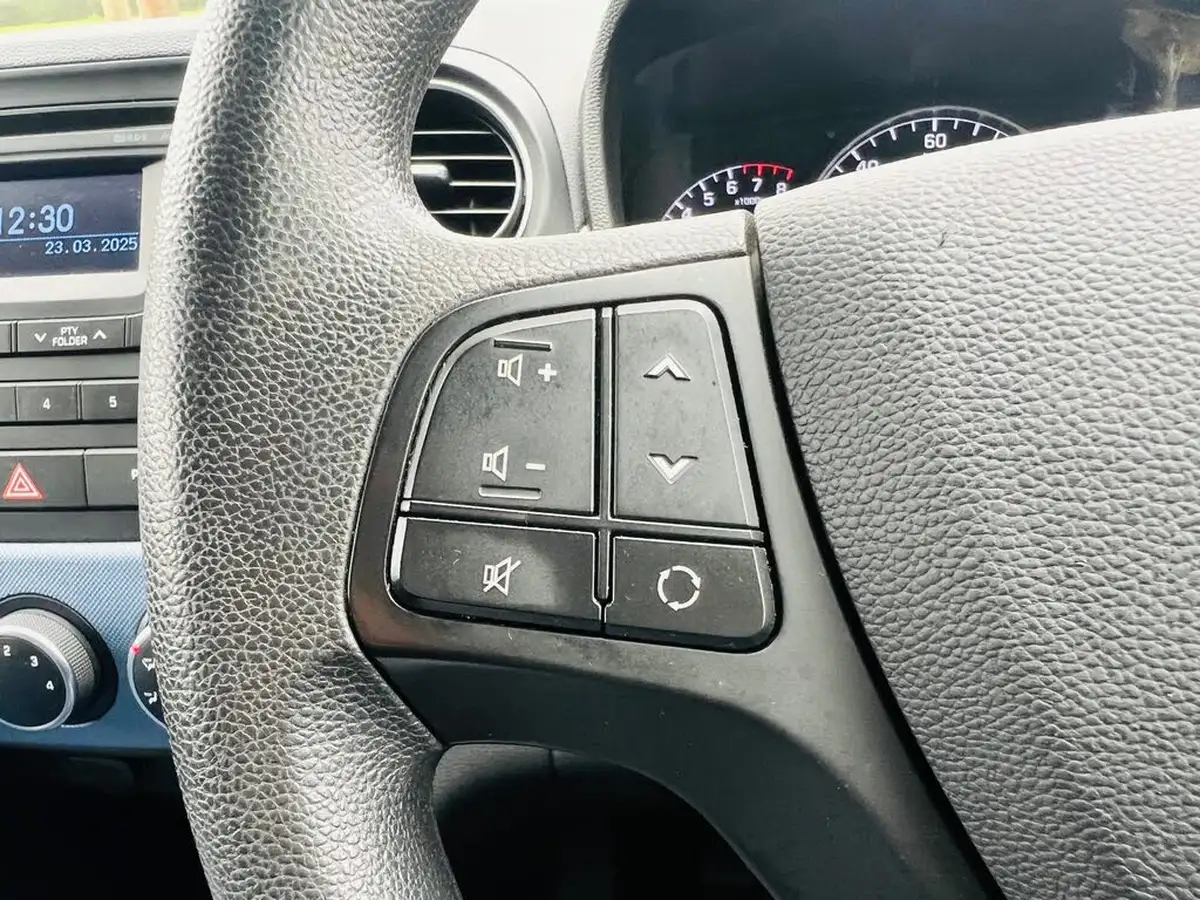 2015-hyundai-i10-10-se-big-23