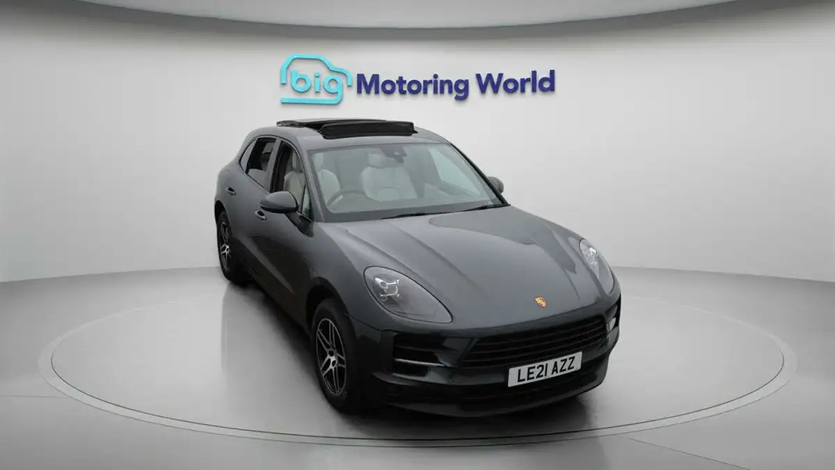 2021-porsche-macan-20-245ps-big-20