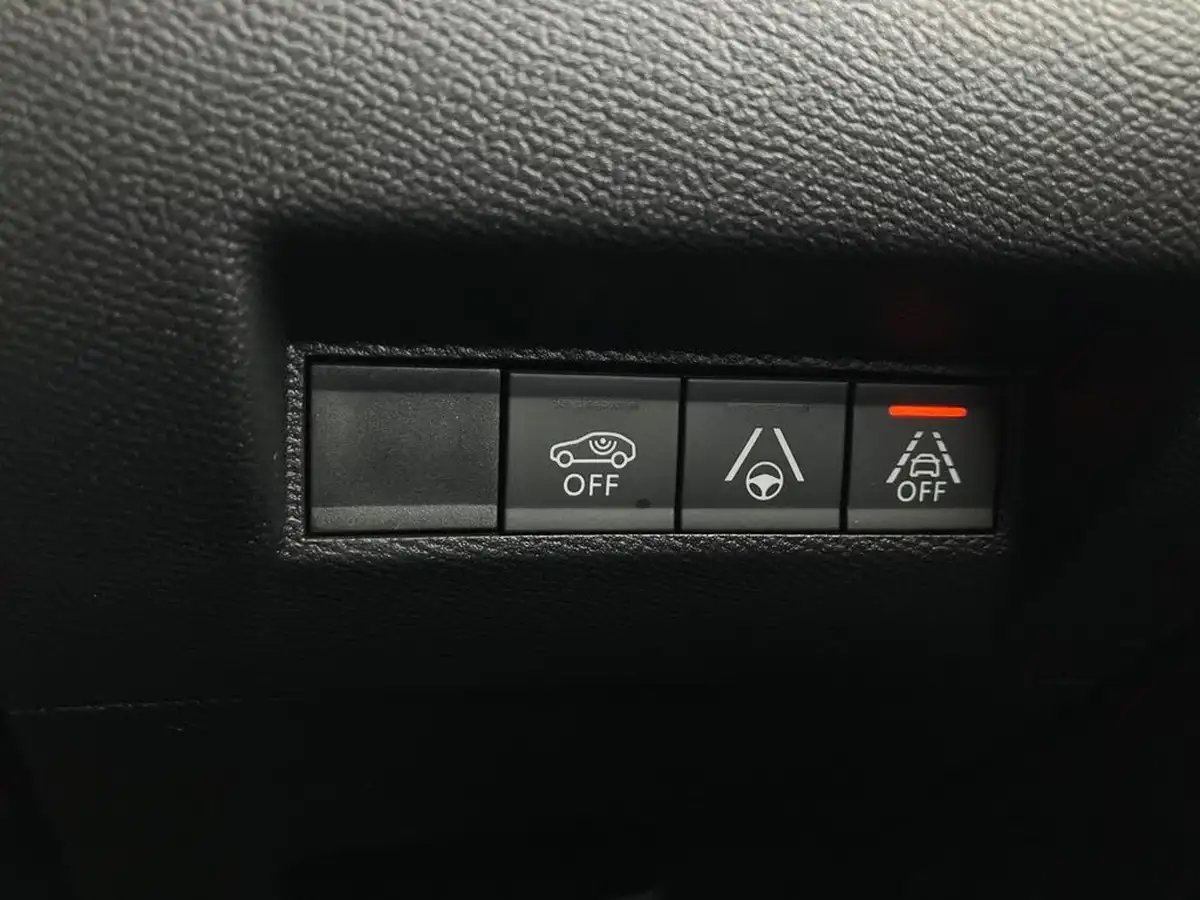 2021-peugeot-208-e-gt-premium-big-41