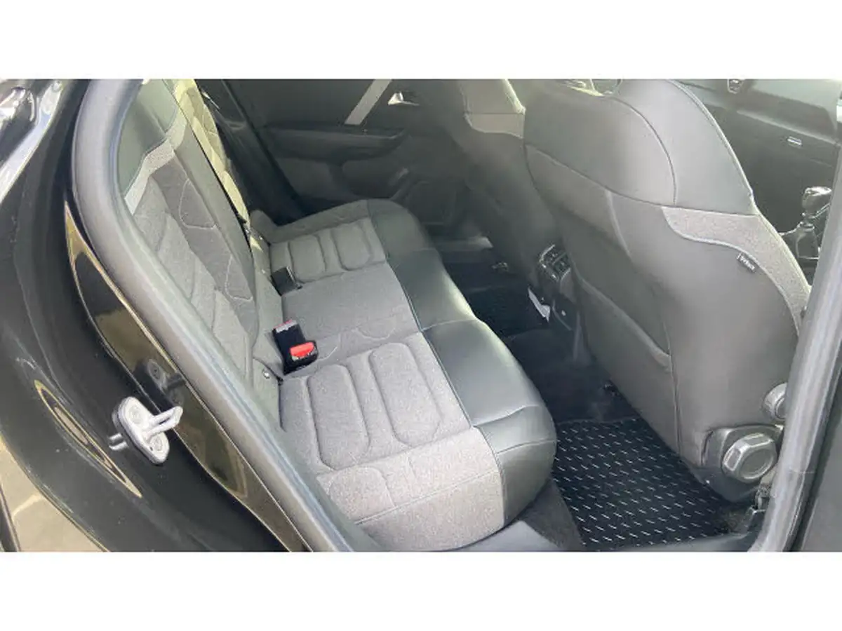 2021-citroen-c4-12-puretech-shine-130ps-big-31