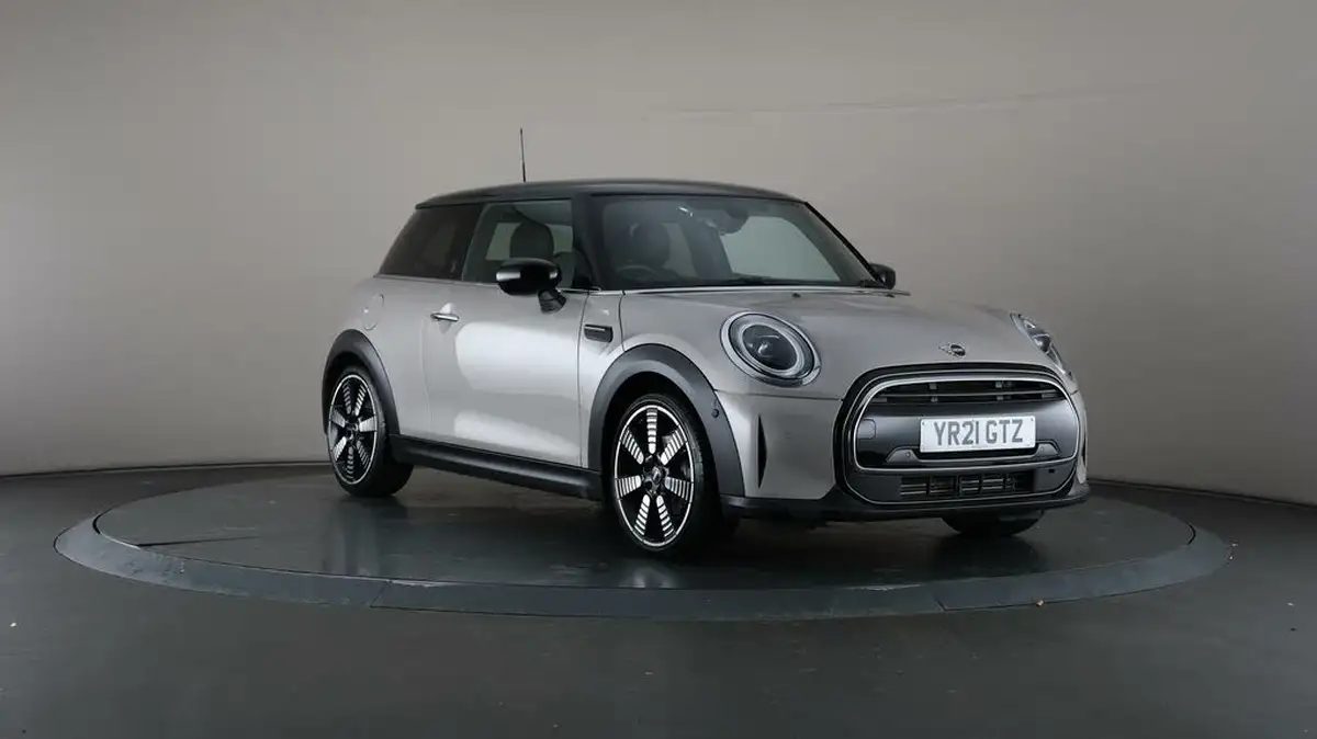 2021-mini-cooper-15-cooper-exclusive-hatchback-3d-big-51