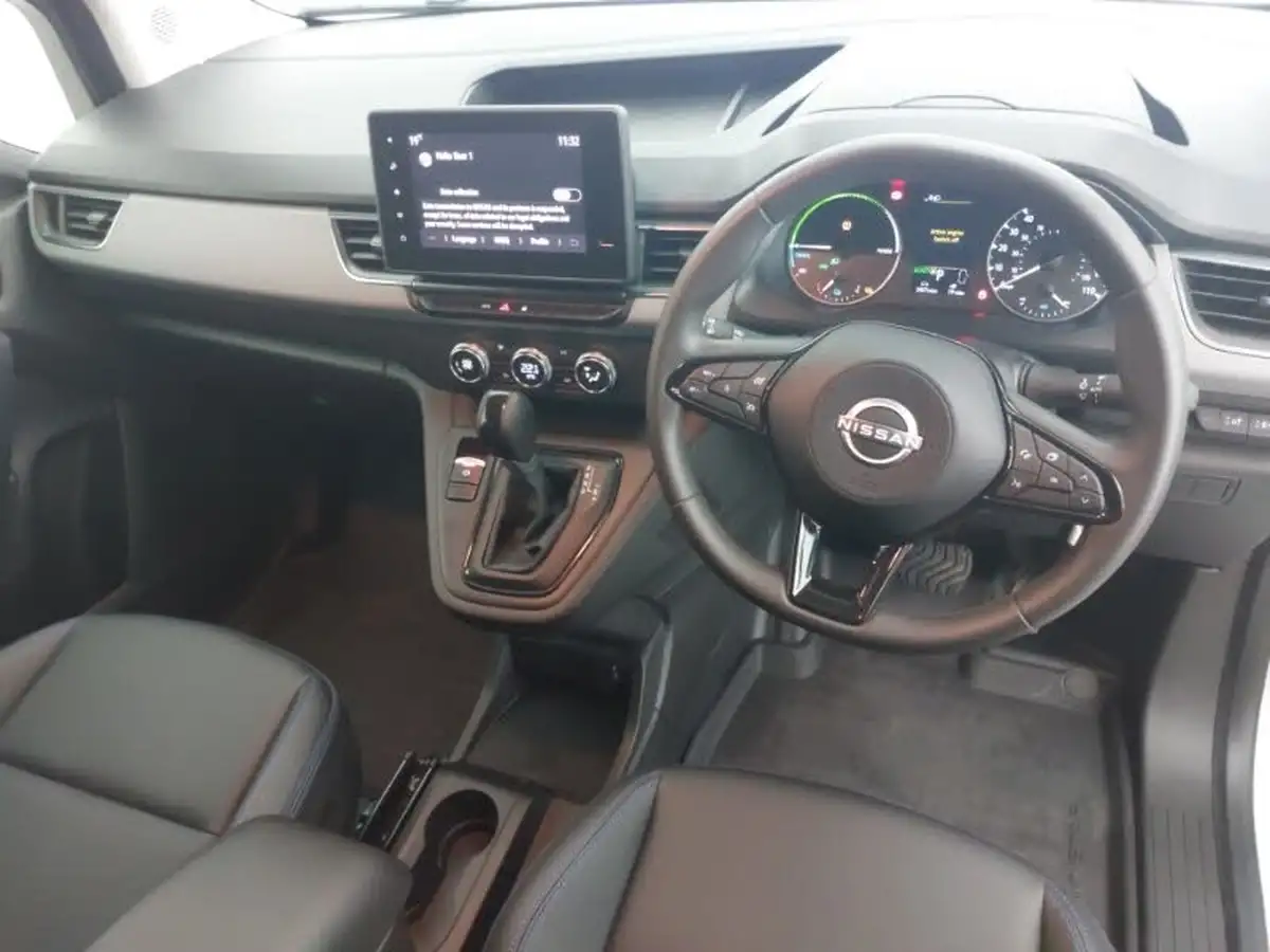 2023-nissan-townstar-e-45kwh-l1-acenta-big-2