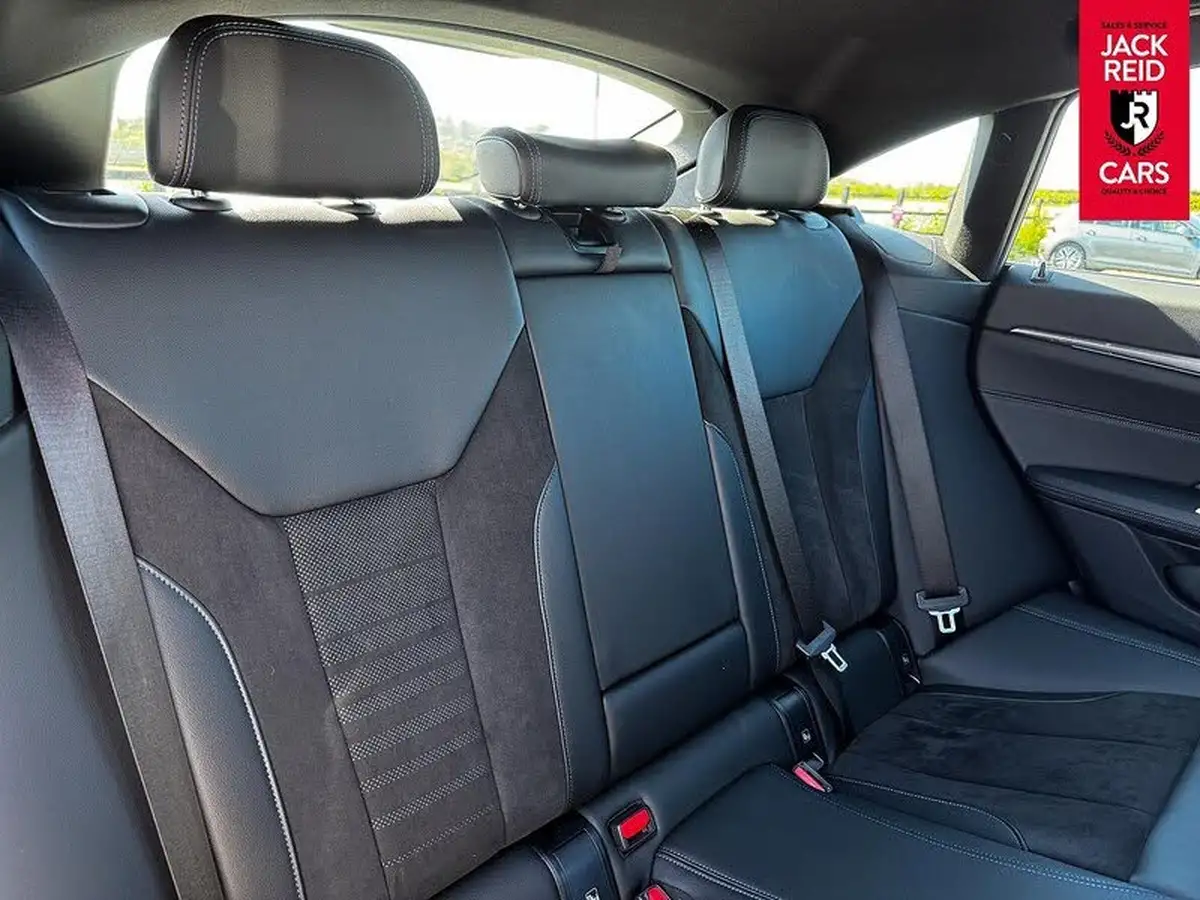 2022-bmw-i4-e-edrive40-m-sport-big-18