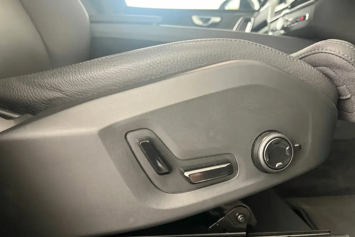 2024-volvo-xc60-20-b5-plus-big-26