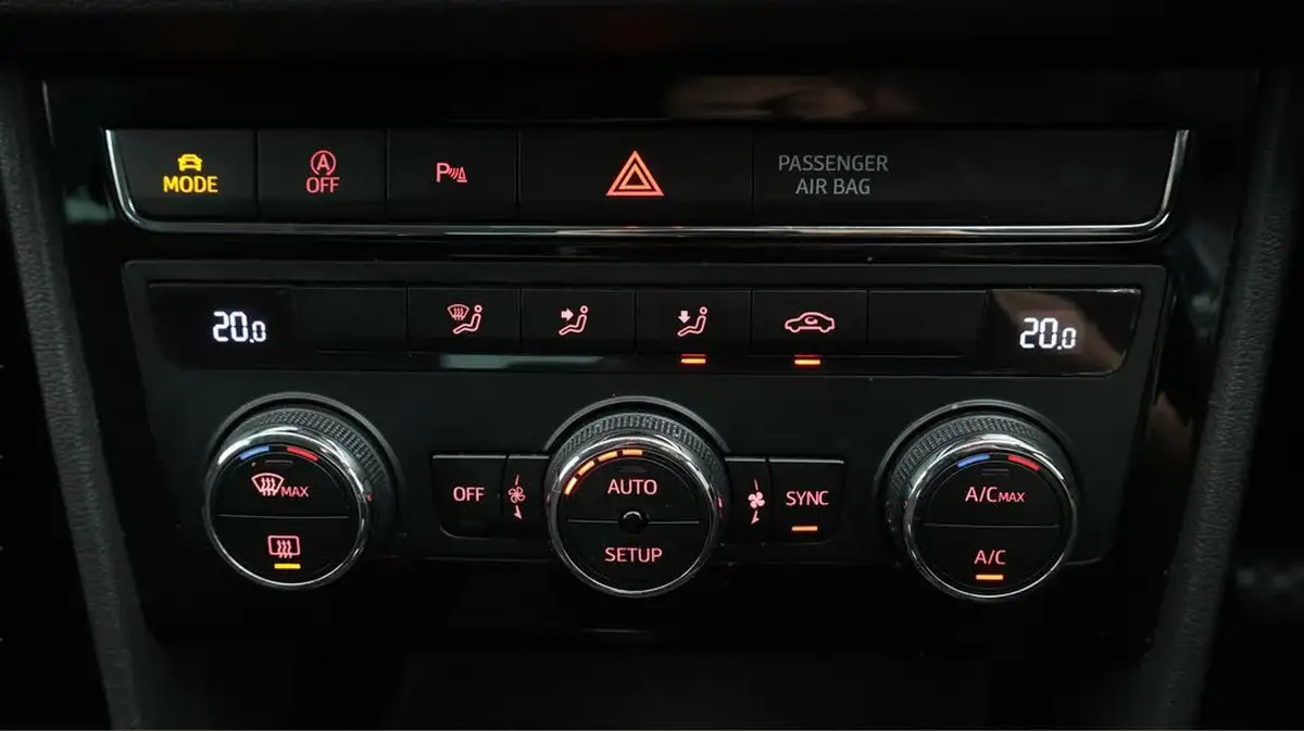 2020-seat-leon-15-tsi-evo-fr-130ps-hatchback-big-12