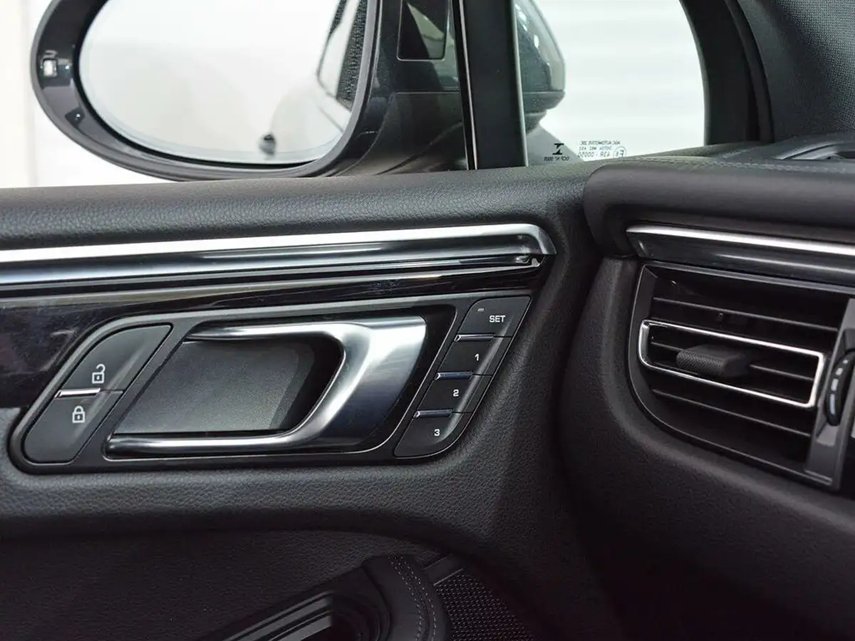 2019-porsche-macan-30-v6-s-big-15