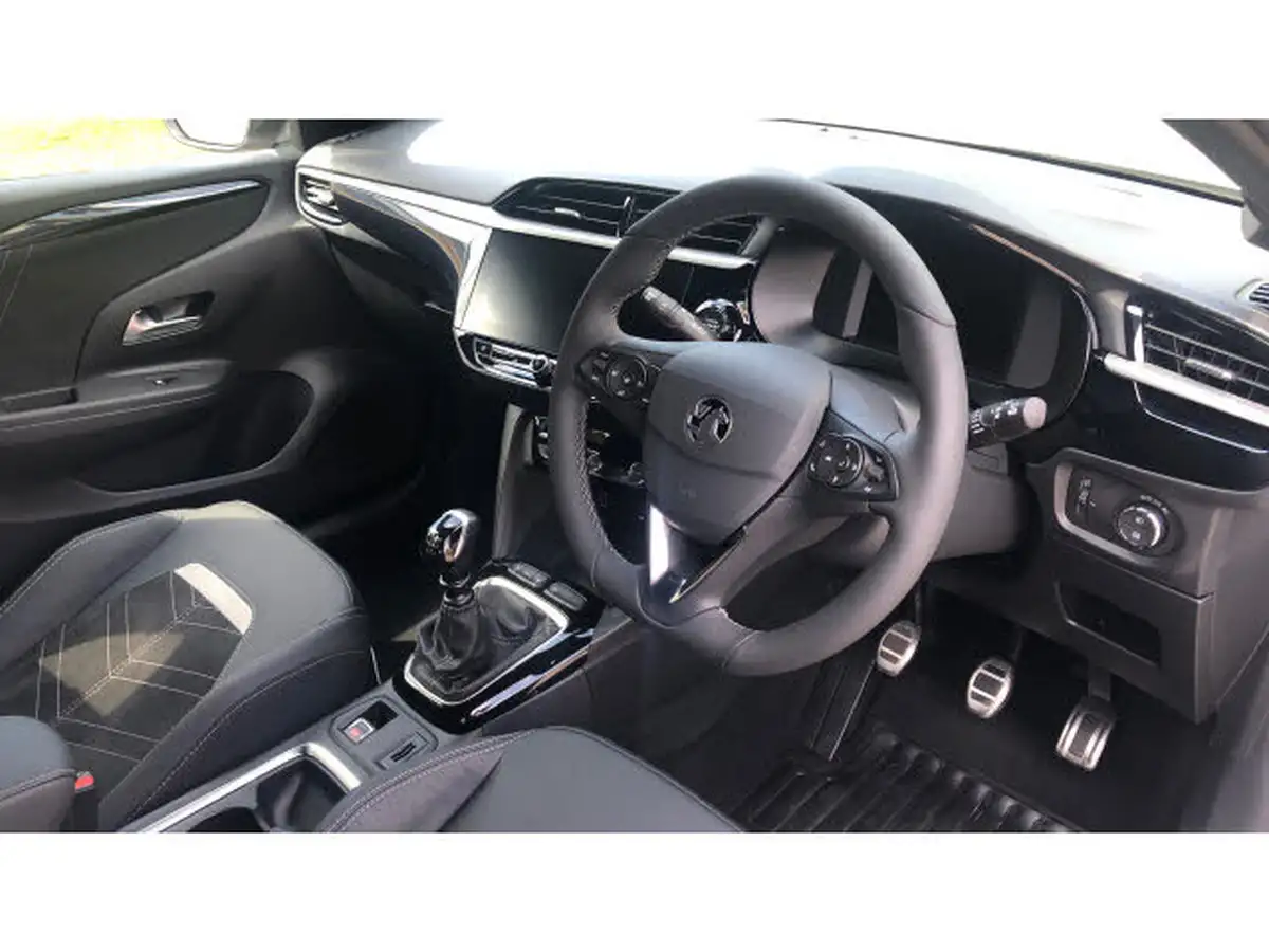 2024-vauxhall-corsa-12-turbo-ultimate-100ps-big-10