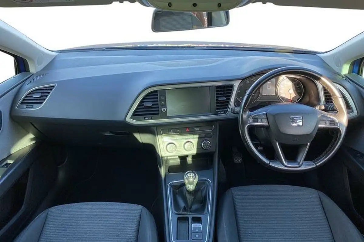 2019-seat-leon-16tdi-se-dynamic-hatchback-big-9