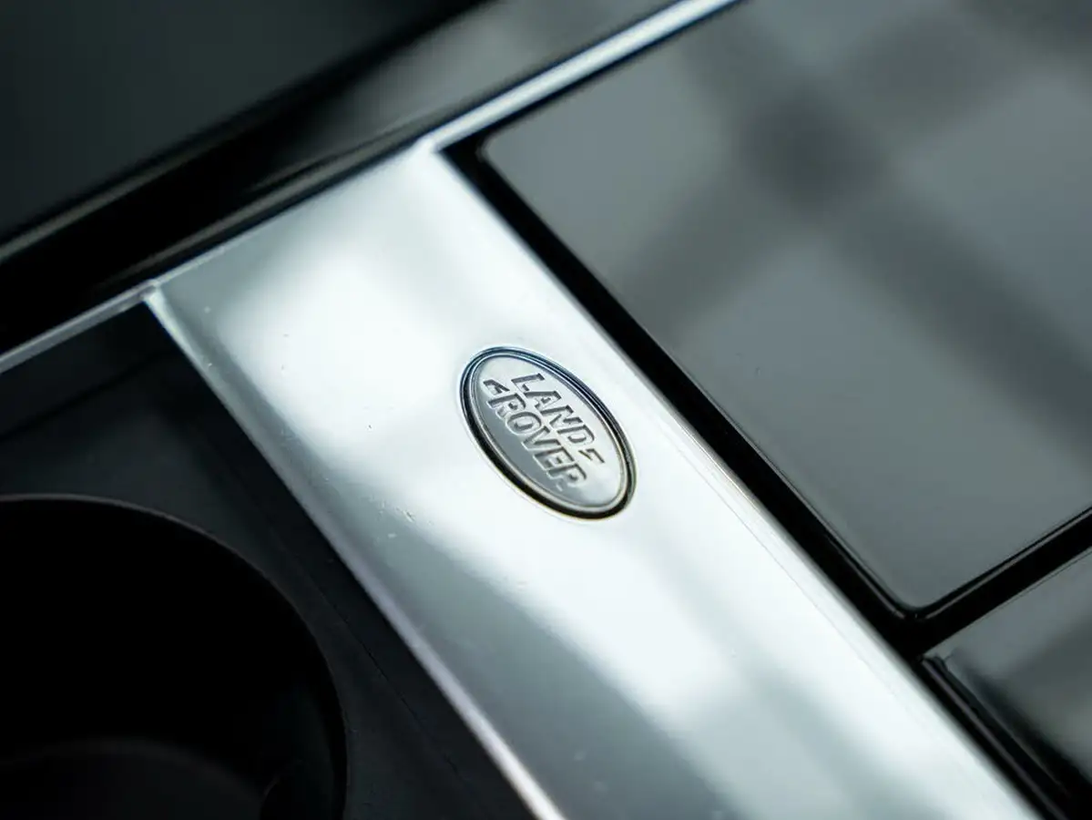2022-land-rover-range-rover-velar-30-d300-r-dynamic-hse-big-45