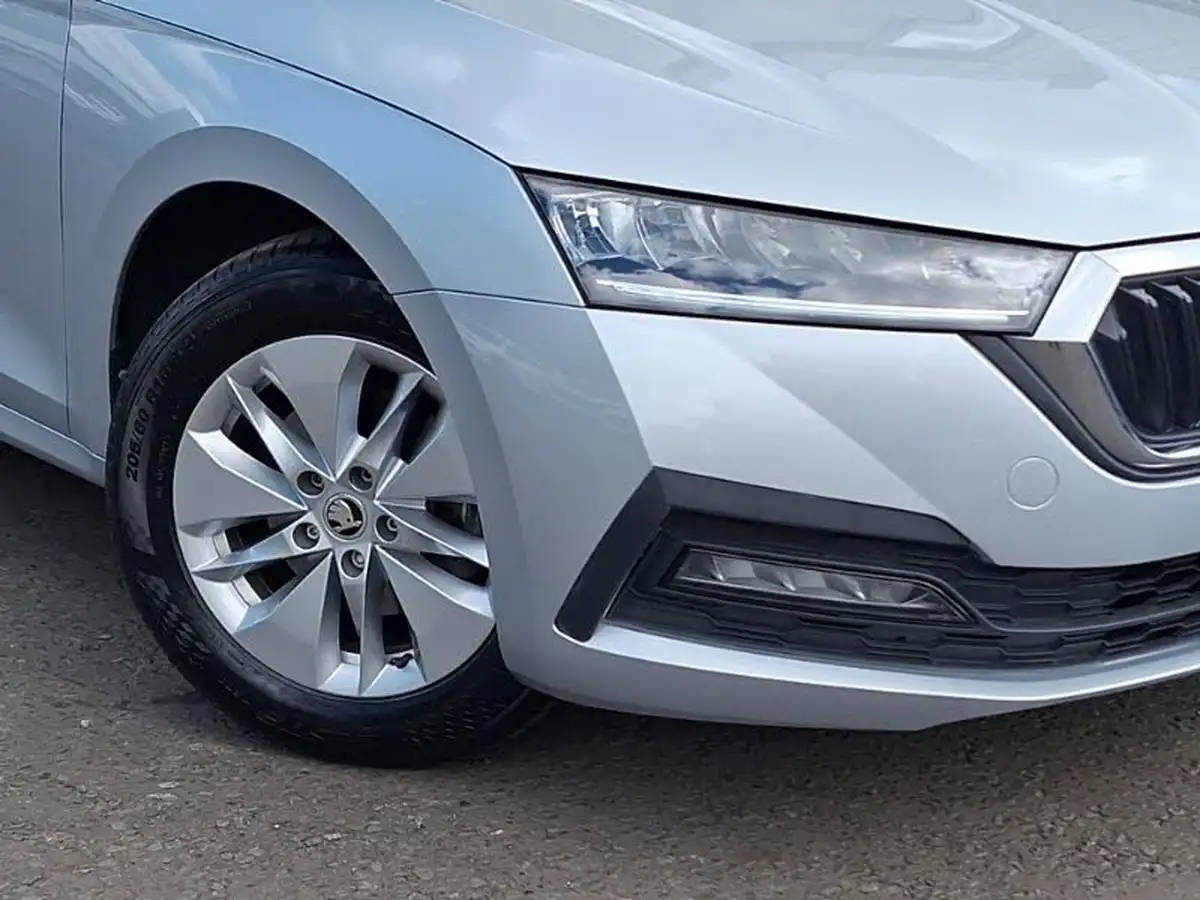 2021-skoda-octavia-10-tsi-e-tec-se-hatchback-big-8