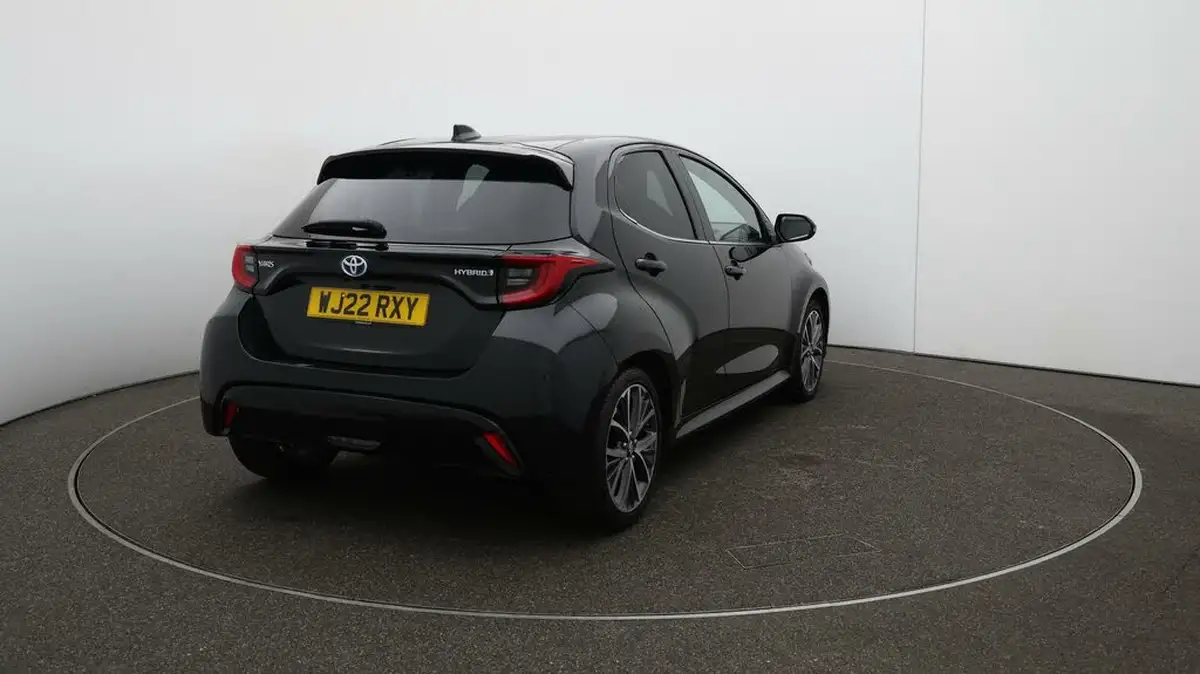 2022-toyota-yaris-15-vvt-i-excel-big-54