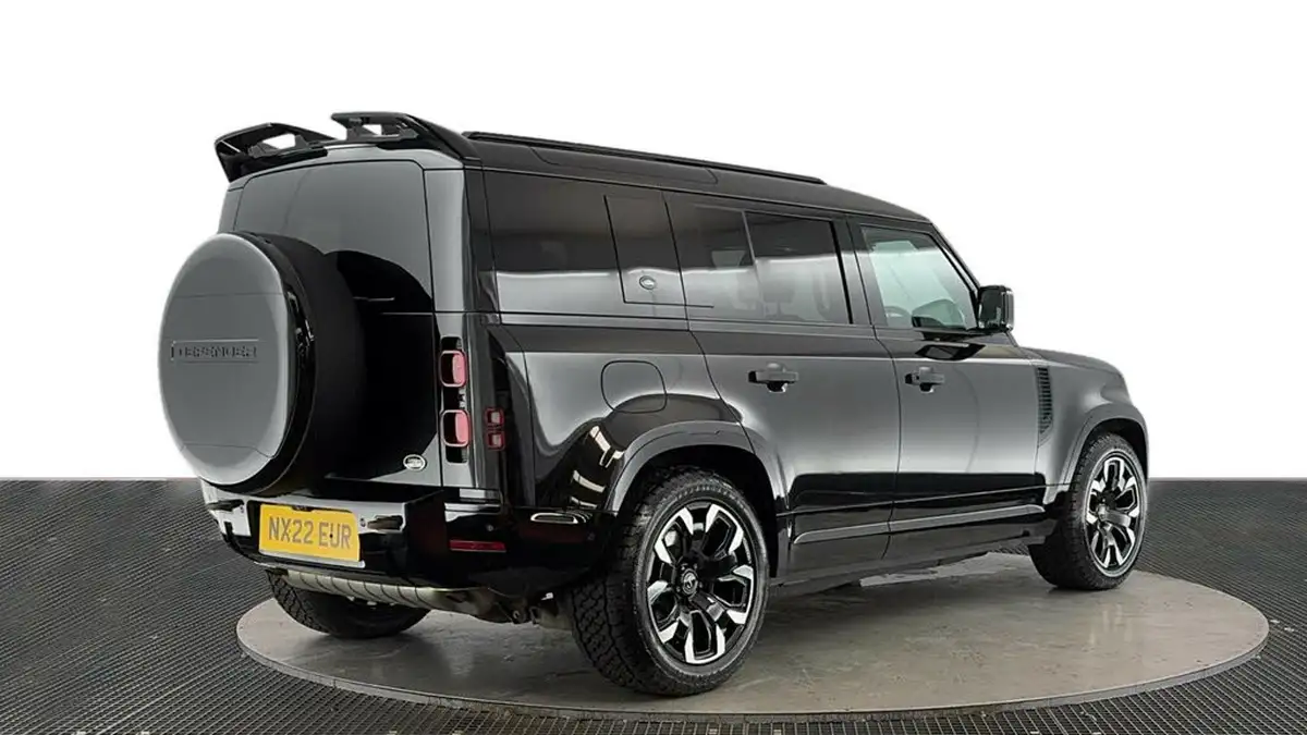 2022-land-rover-110-defender-20-p400e-x-dynamic-se-big-3