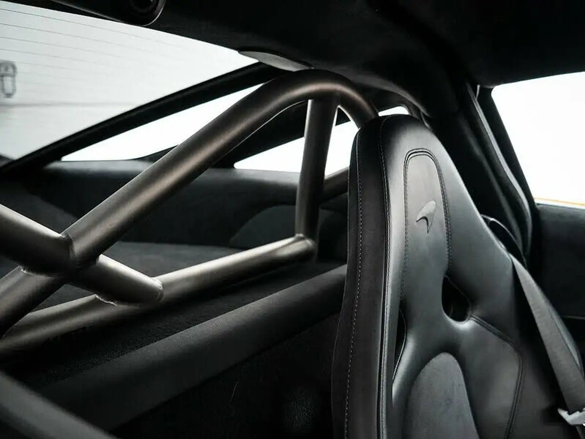 2018-mclaren-720s-40-luxury-big-27