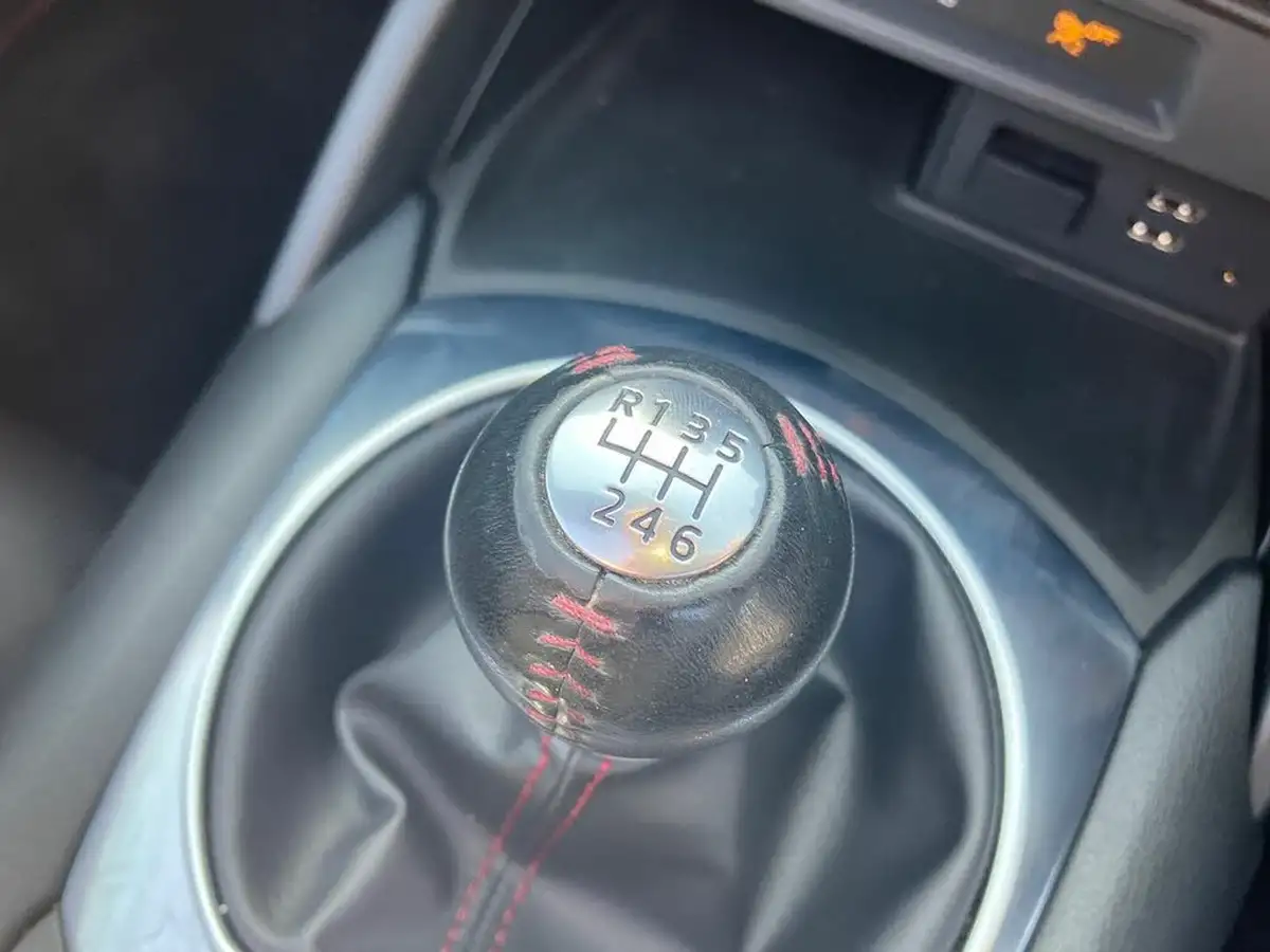 2017-mazda-mx-5-20-se-l-convertible-big-41