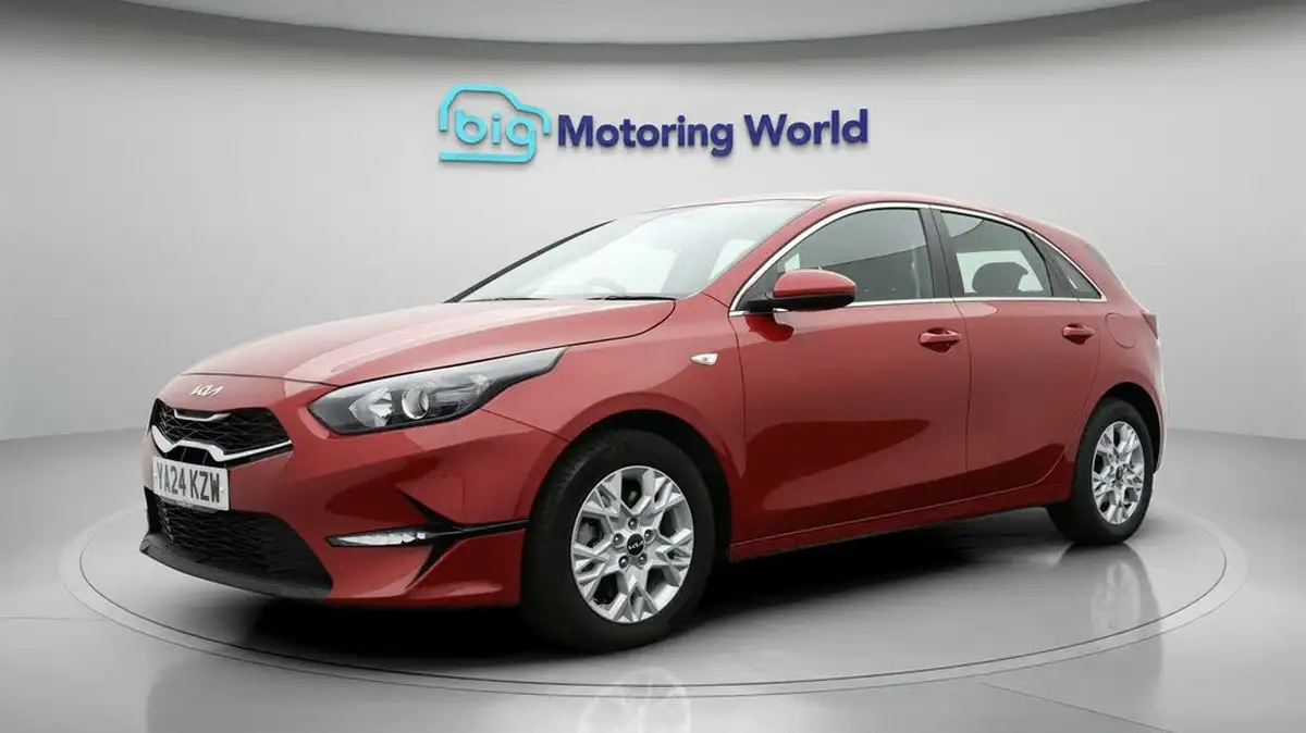 2024-kia-ceed-15-t-gdi-2-138bhp-hatchback-big-2